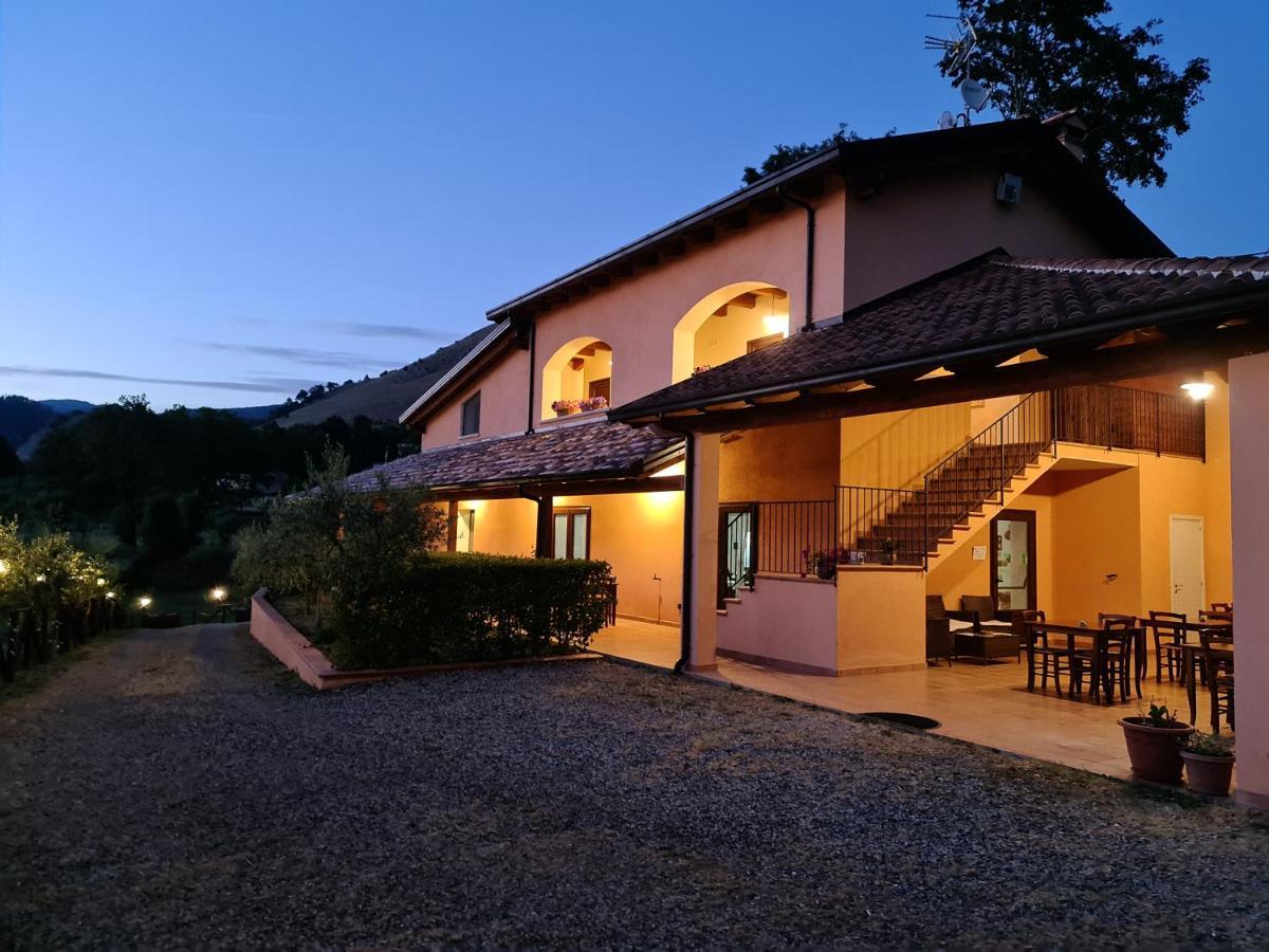 Agriturismo L'Ulivo Padula Buitenkant foto