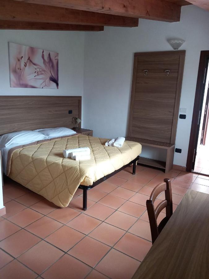 Agriturismo L'Ulivo Padula Buitenkant foto