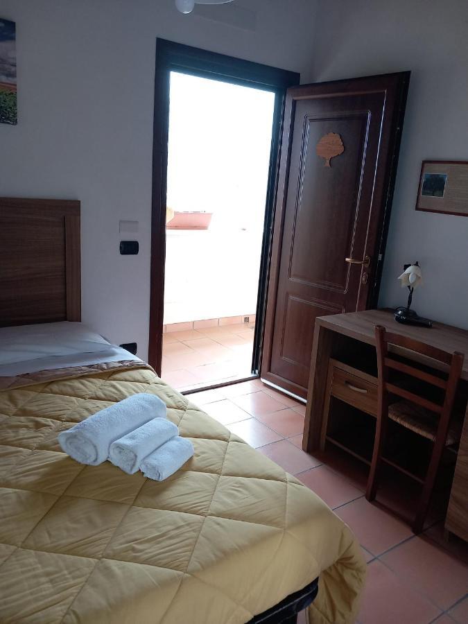 Agriturismo L'Ulivo Padula Buitenkant foto