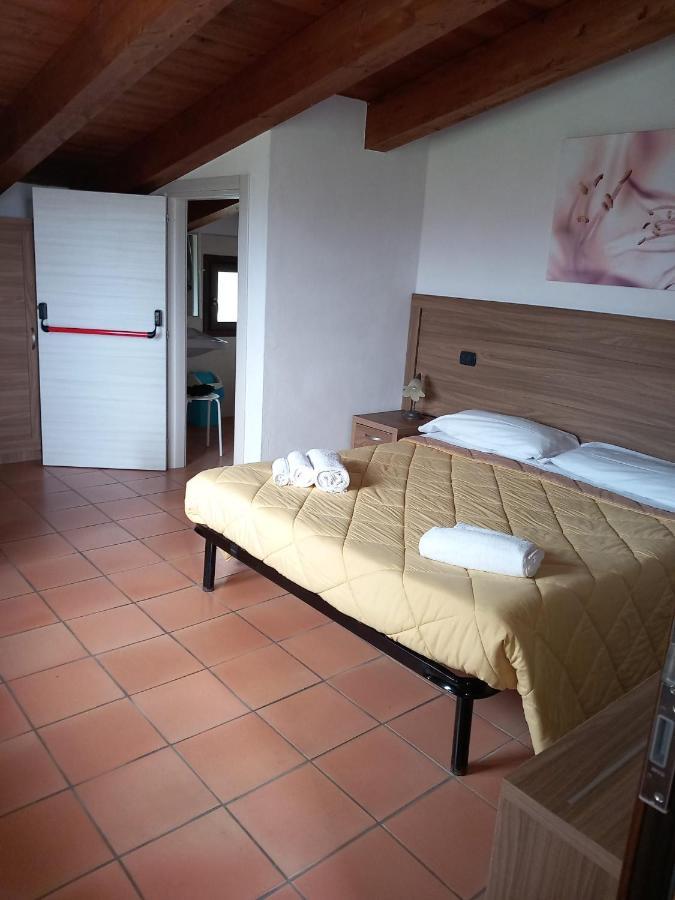 Agriturismo L'Ulivo Padula Buitenkant foto