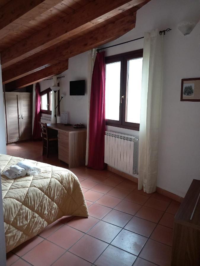 Agriturismo L'Ulivo Padula Buitenkant foto