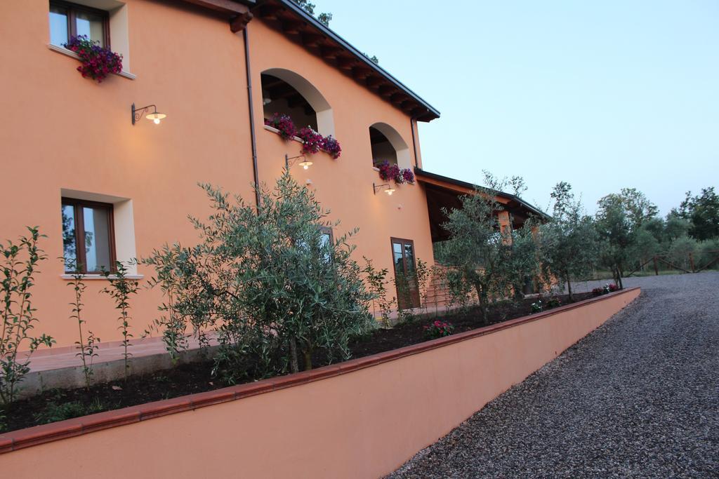 Agriturismo L'Ulivo Padula Buitenkant foto