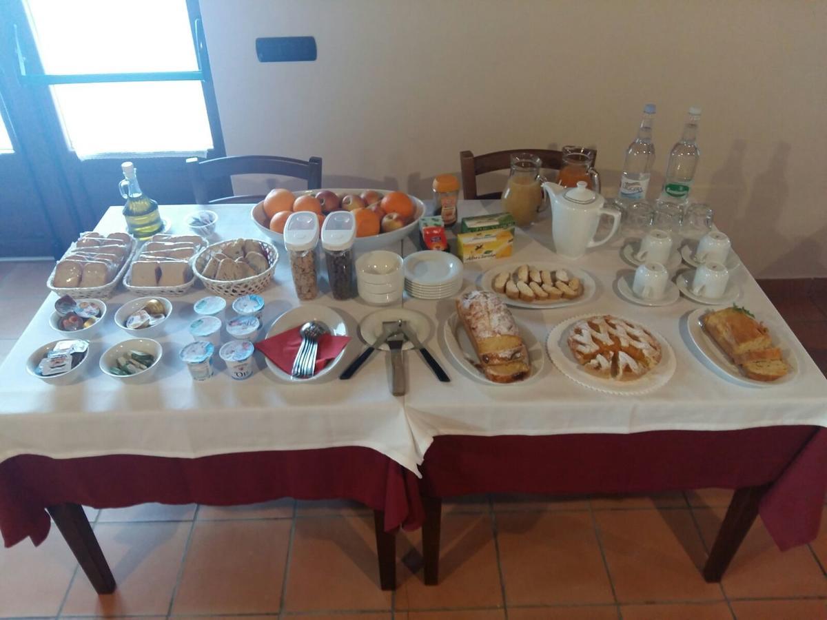 Agriturismo L'Ulivo Padula Buitenkant foto