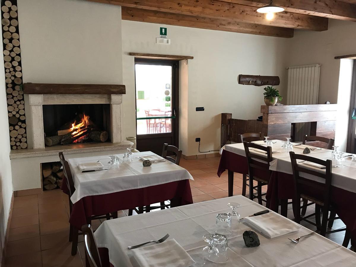 Agriturismo L'Ulivo Padula Buitenkant foto